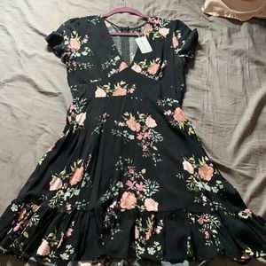 Windsor dress, medium,black w/ light pink flowers